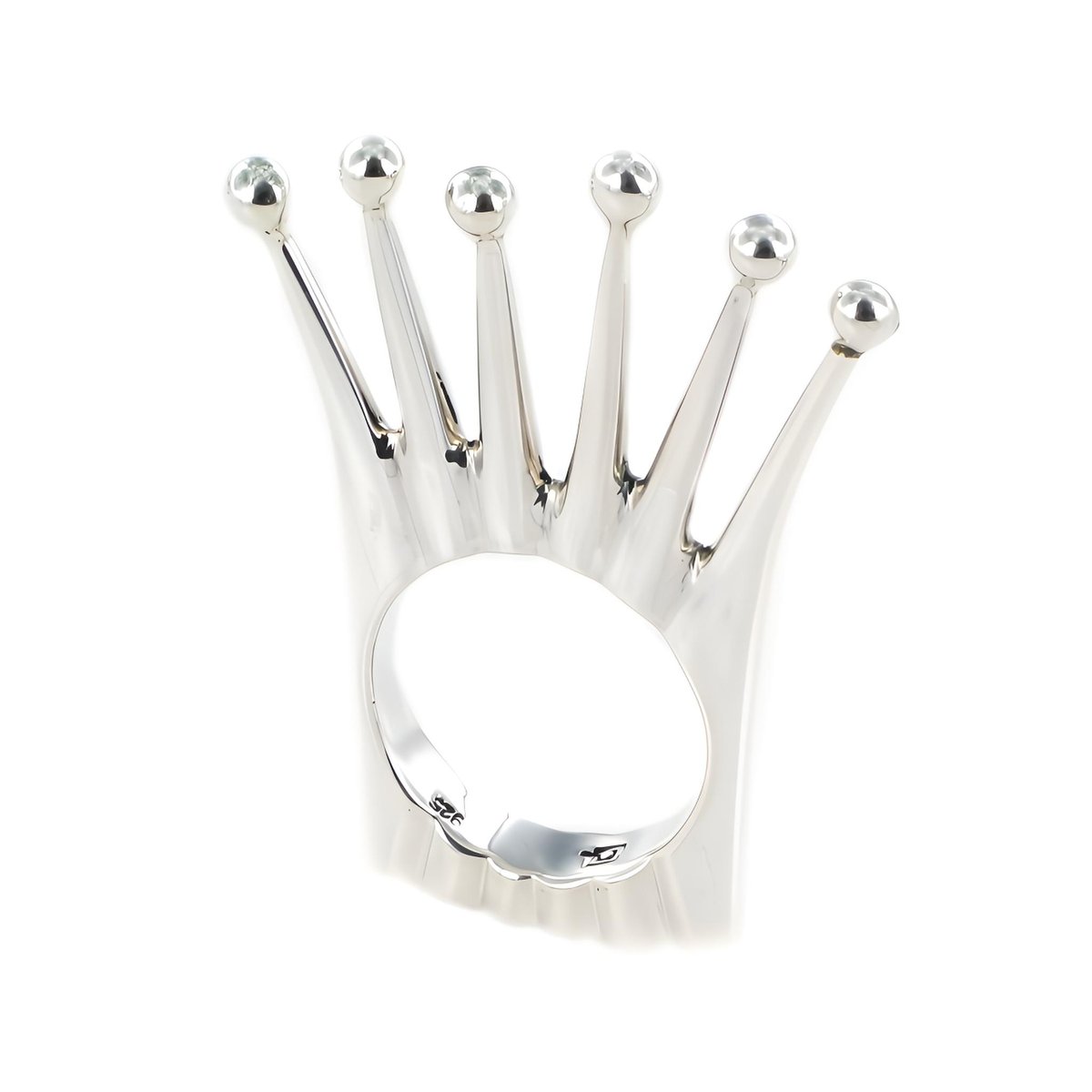 Ring Queen Retro