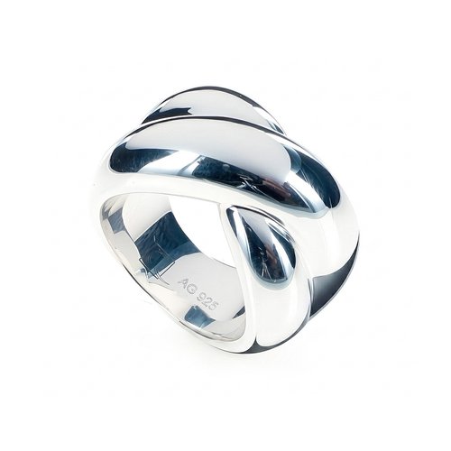 Ring Little Kiss
