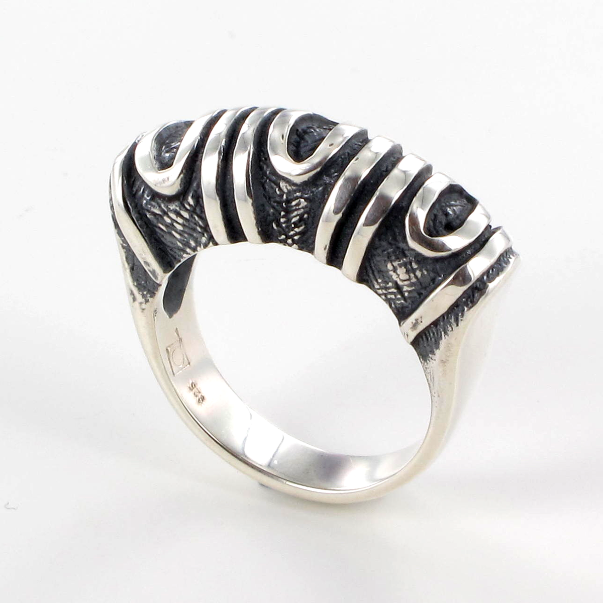 Ring Fan Nine Retro