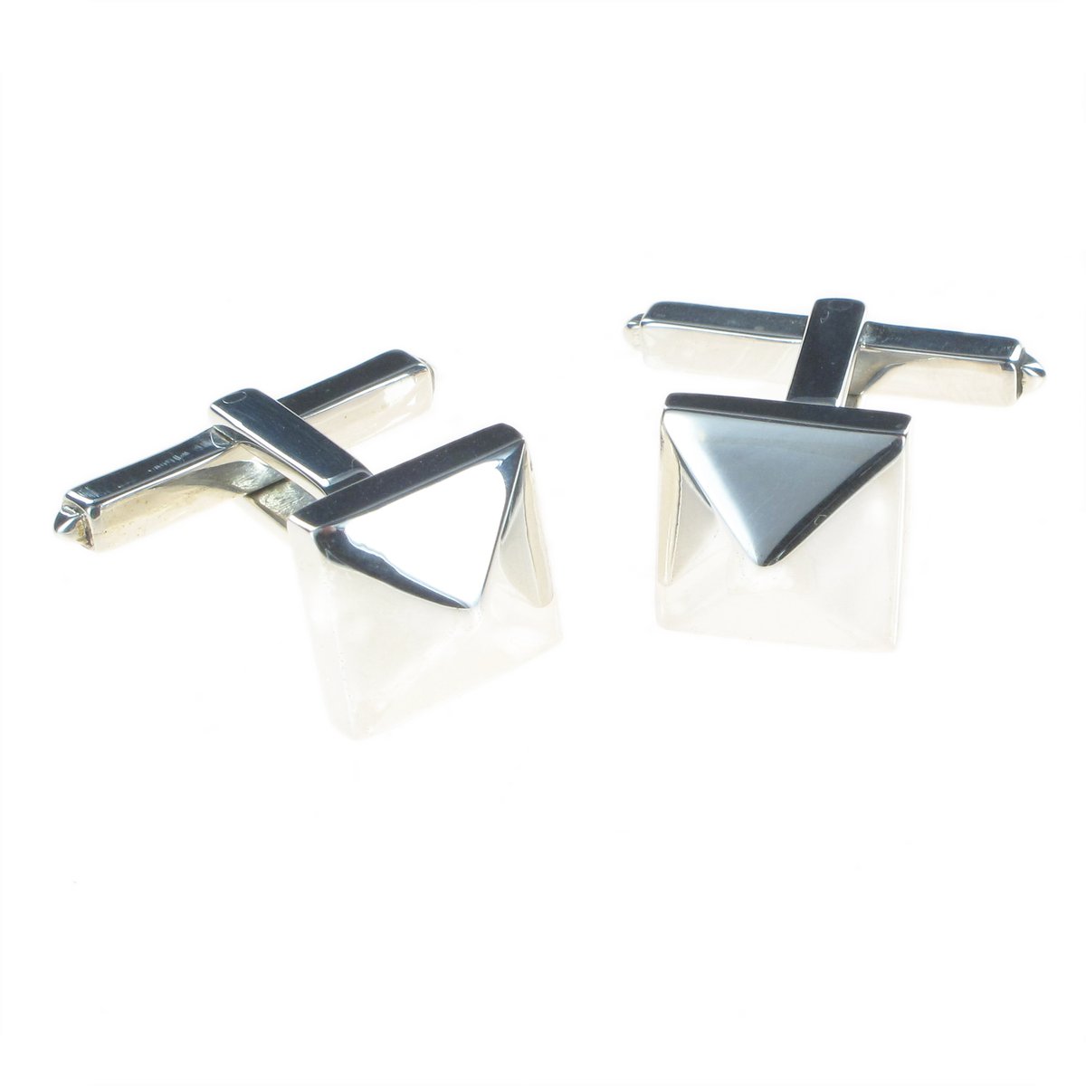 Cufflinks Pyramid